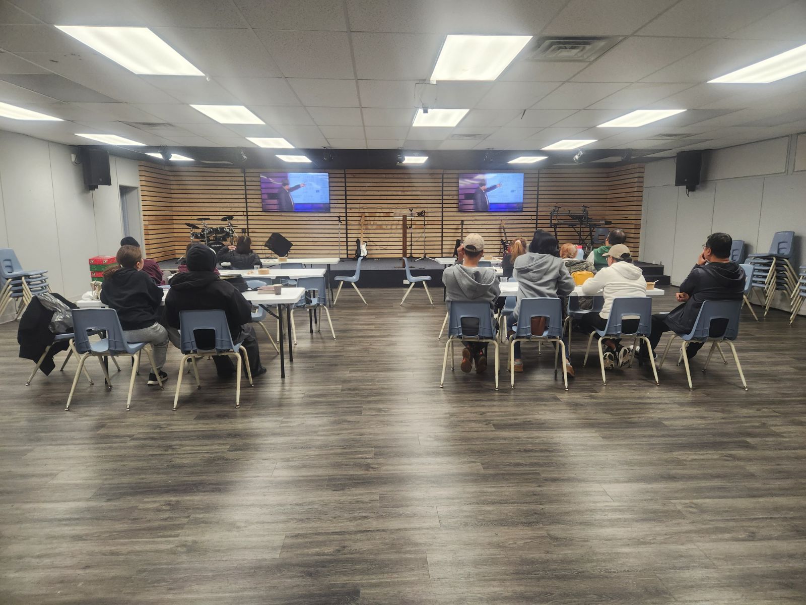 Online ministry and digital outreach through screens